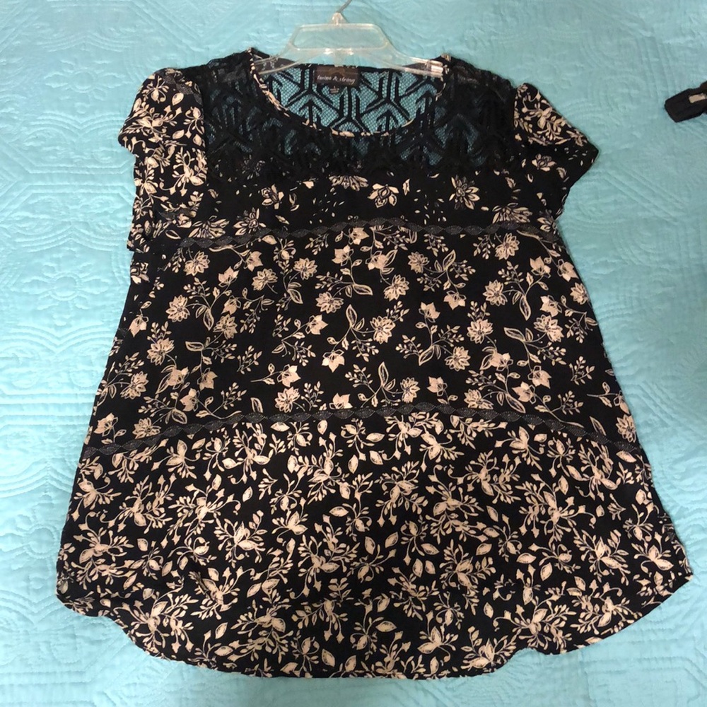 Thin black and white floral blouse